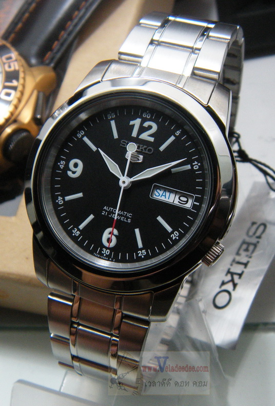 Seiko 5 Sport Automatic นาฬิกาข้อมือผู้ชาย สายสแตนเลส รุ่น SNKE63K1 