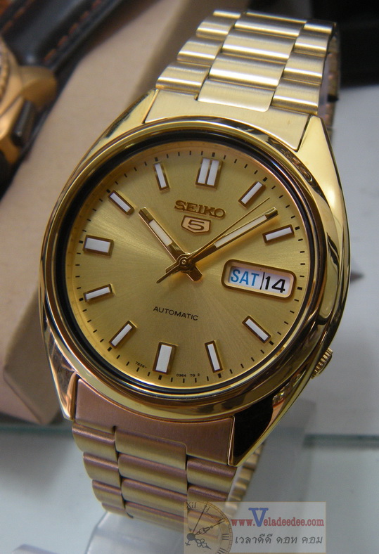 Seiko 5 Sport Automatic นาฬิกาข้อมือผู้ชาย สายสแตนเลส หน้าทอง รุ่น  SNXS80K 