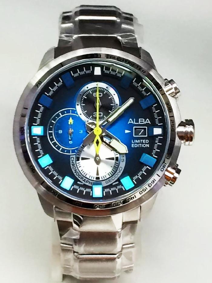 ALBA SignA Sport Chronograph Gent นาฬิกาผู้ชาย สายสแตนเลสสตีล  รุ่น Limited Edition AV6065X1 