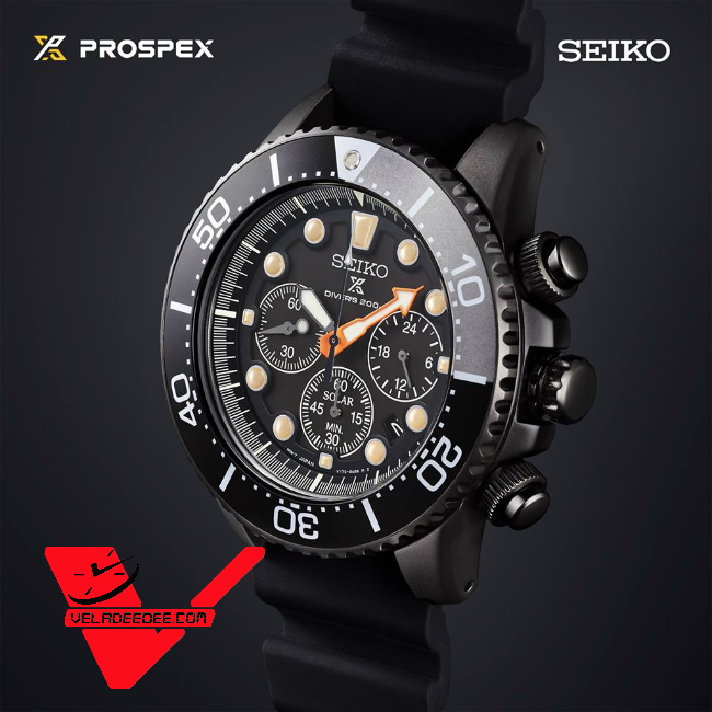 SEIKO PROSPEX Solar Chronograph Black Series นาฬิกาข้อมือผู้ชาย สายยางเรสิ้น รุ่น SSC673J1